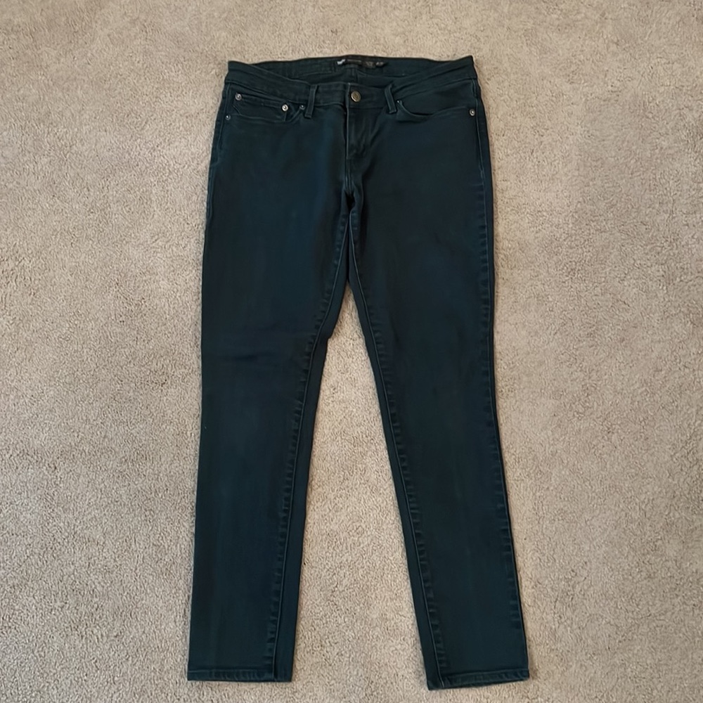 Levi Demi Curve Mid Rise Skinny Jean